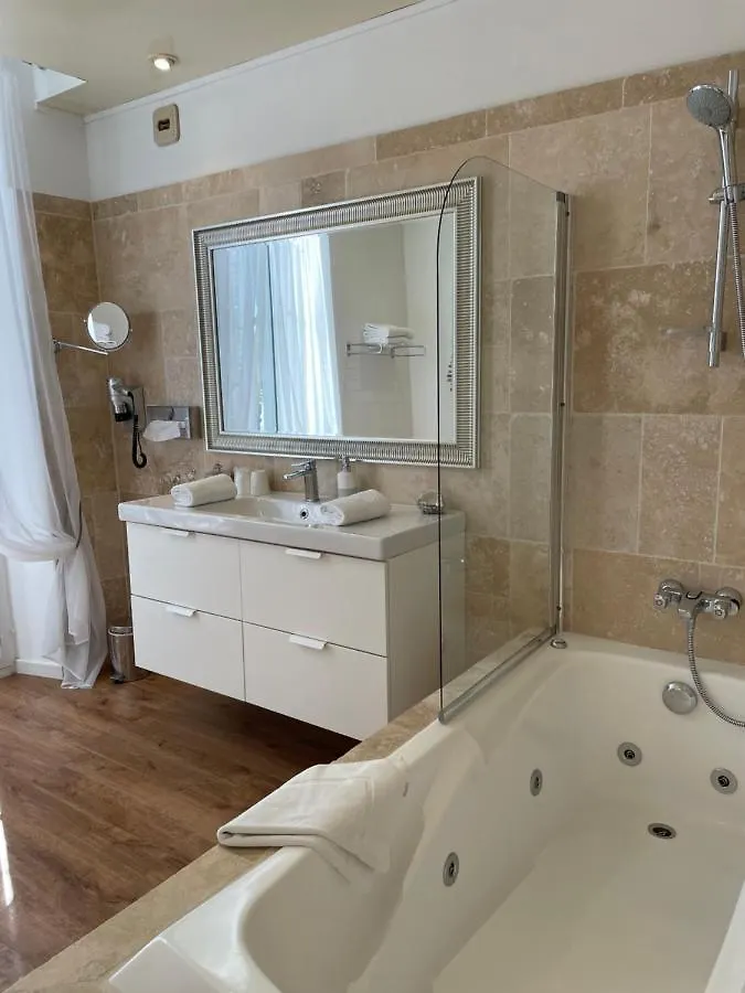 Le Mas Angelussi Salon-de-Provence Hotel