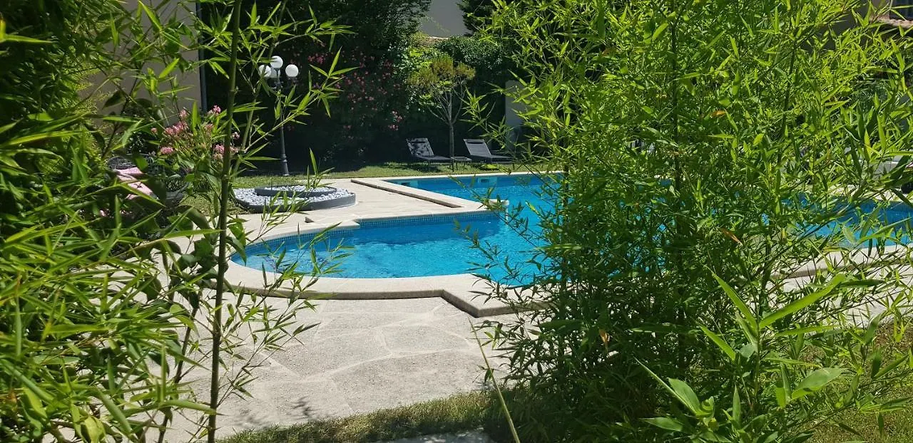 Szálloda Le Mas Angelussi - Le Clos Du Soleil Salon-de-Provence